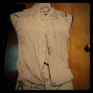Button down tank
